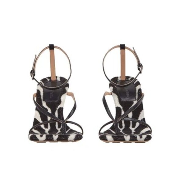 BOTTEGA VENETA MICROFIBER FAUX FUR CARPET STRETCH STRAP SANDAL ZEBRA SIZE 37 - Picture 3 of 13